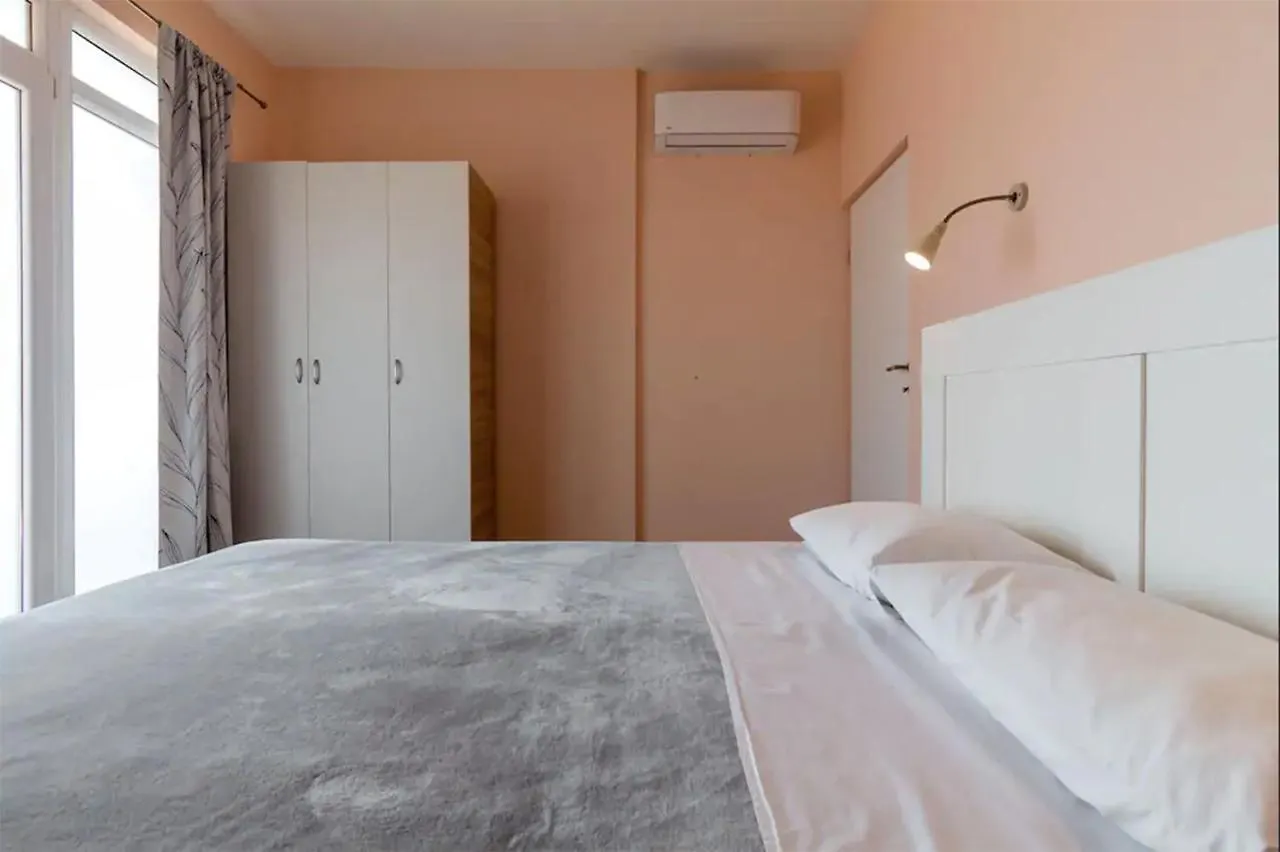 Apartments Hana Pula